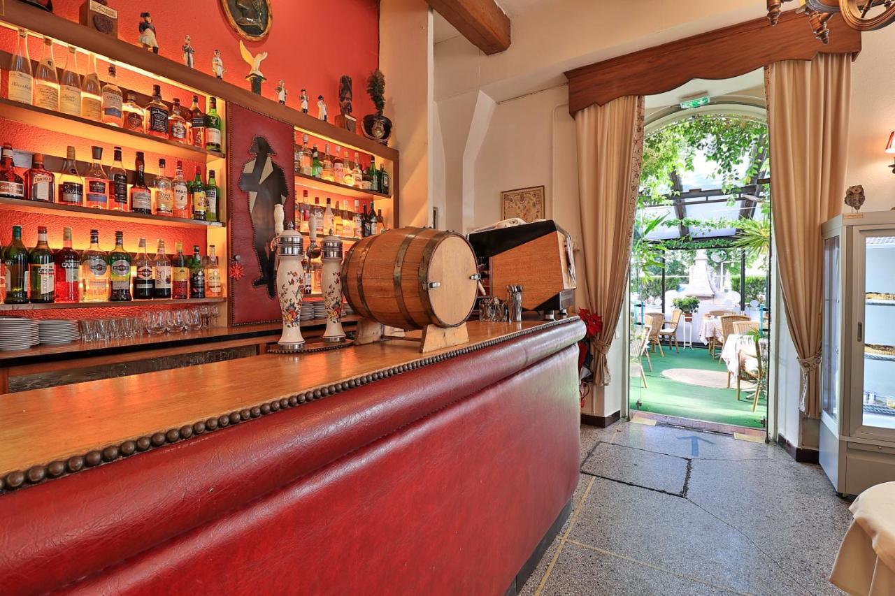 Logis Le Relais Imperial Saint-Vallier-de-Thiey Exterior foto
