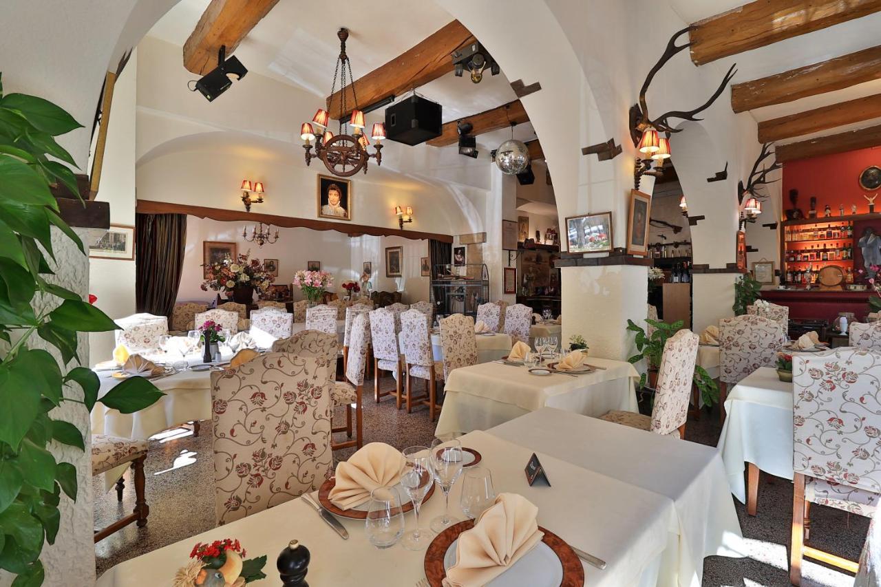 Logis Le Relais Imperial Saint-Vallier-de-Thiey Exterior foto