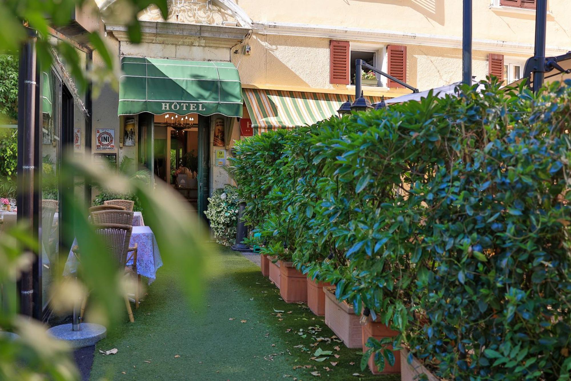 Logis Le Relais Imperial Saint-Vallier-de-Thiey Exterior foto