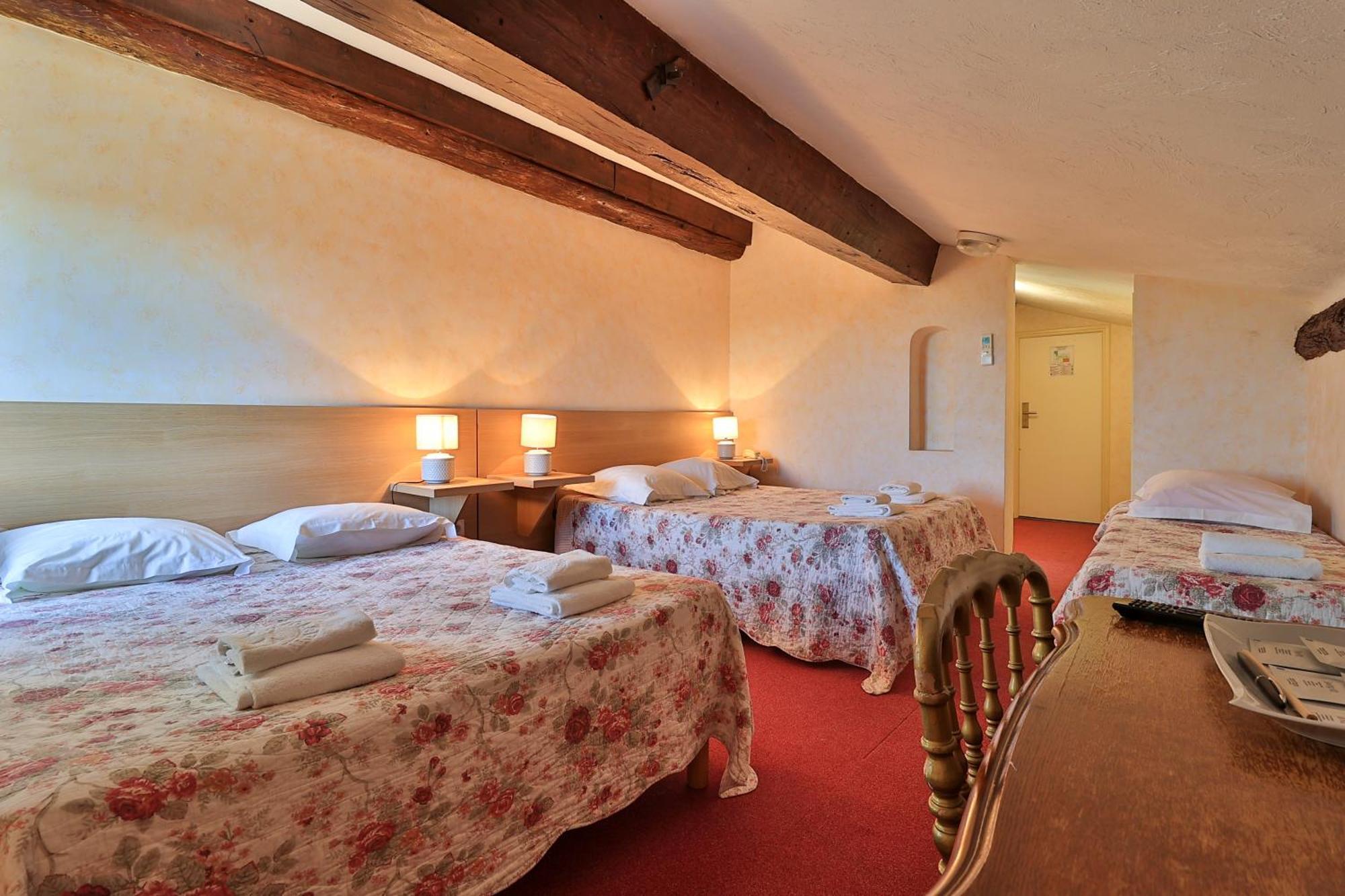 Logis Le Relais Imperial Saint-Vallier-de-Thiey Exterior foto