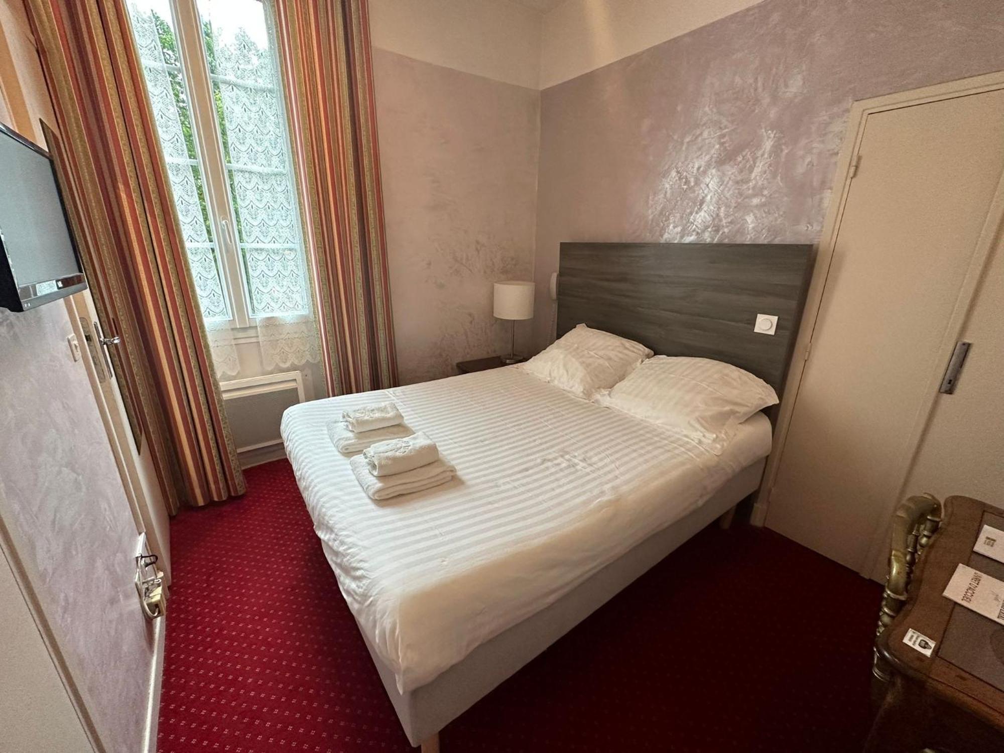Logis Le Relais Imperial Saint-Vallier-de-Thiey Exterior foto